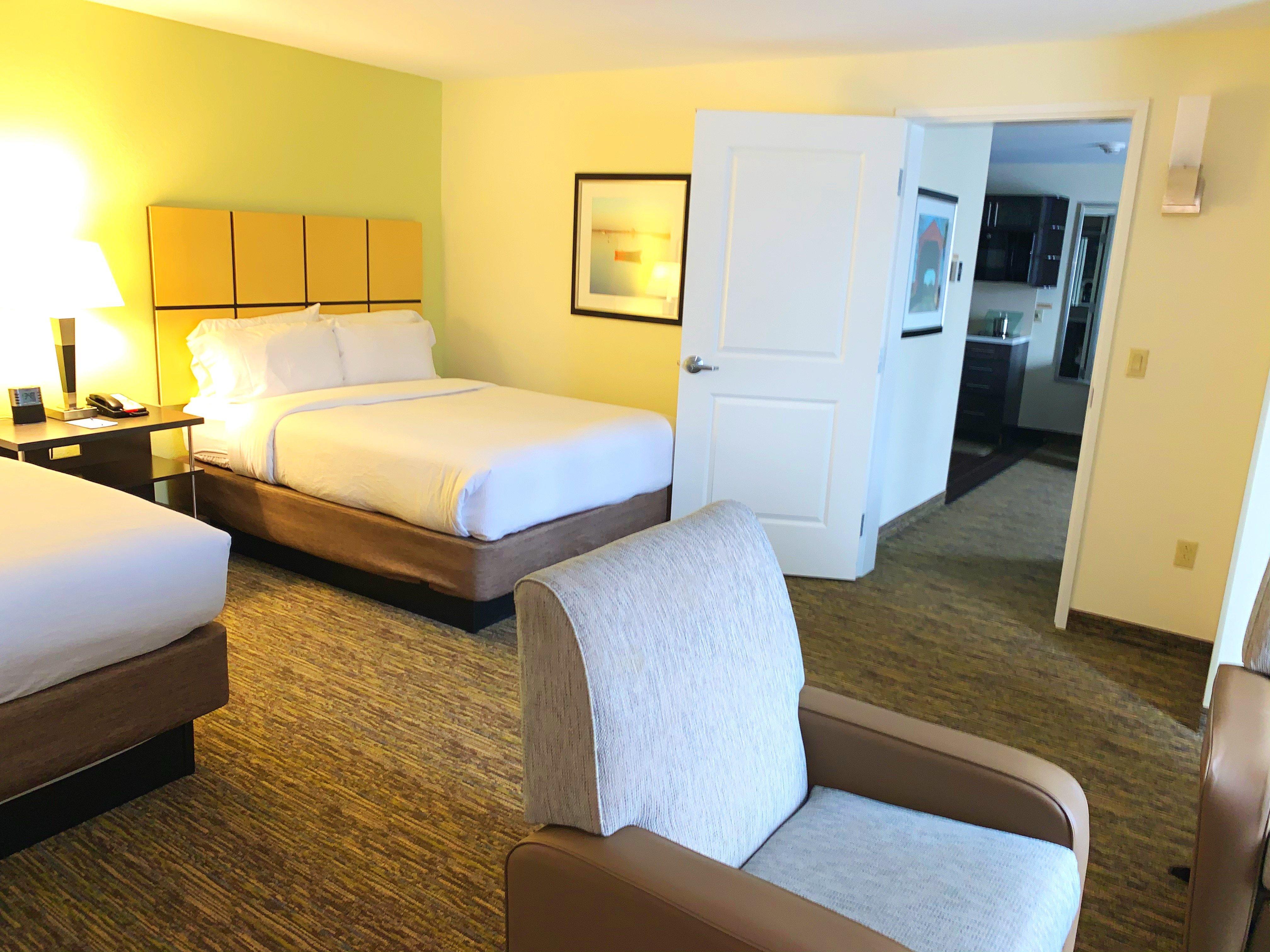 Candlewood Suites Belle Vernon By Ihg Экстерьер фото